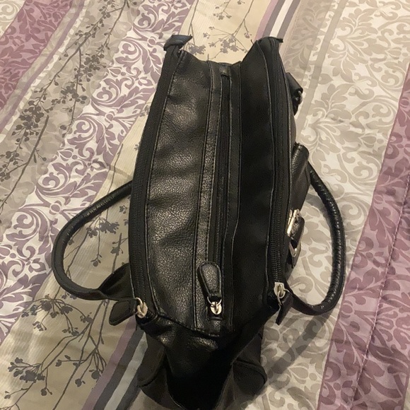 ⭐️ Black Pocketbook - Picture 2 of 11